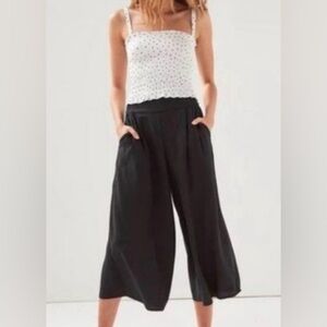 Aritiza Azure Skies Wide Leg Crop Pants. Small